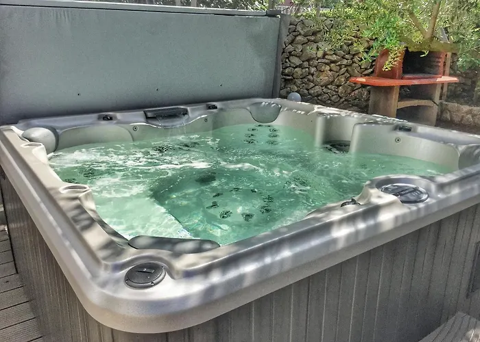 Ivana With Jacuzzi Апартаменты *