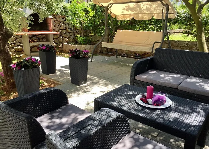 Ivana With Jacuzzi Appartement